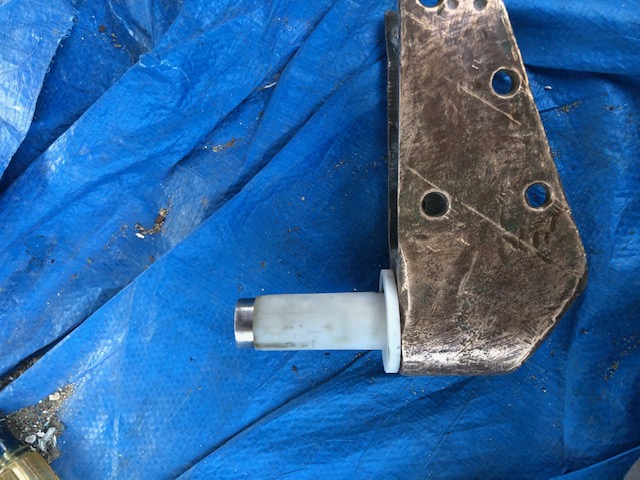 delrin bushing on pintle.jpg