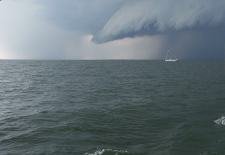 Wall cloud from a thunderstorm that hit us with 65kts of wind gusts.  It was in the Pamilco Sound about a hour before with reached our anchorage at Middletown.