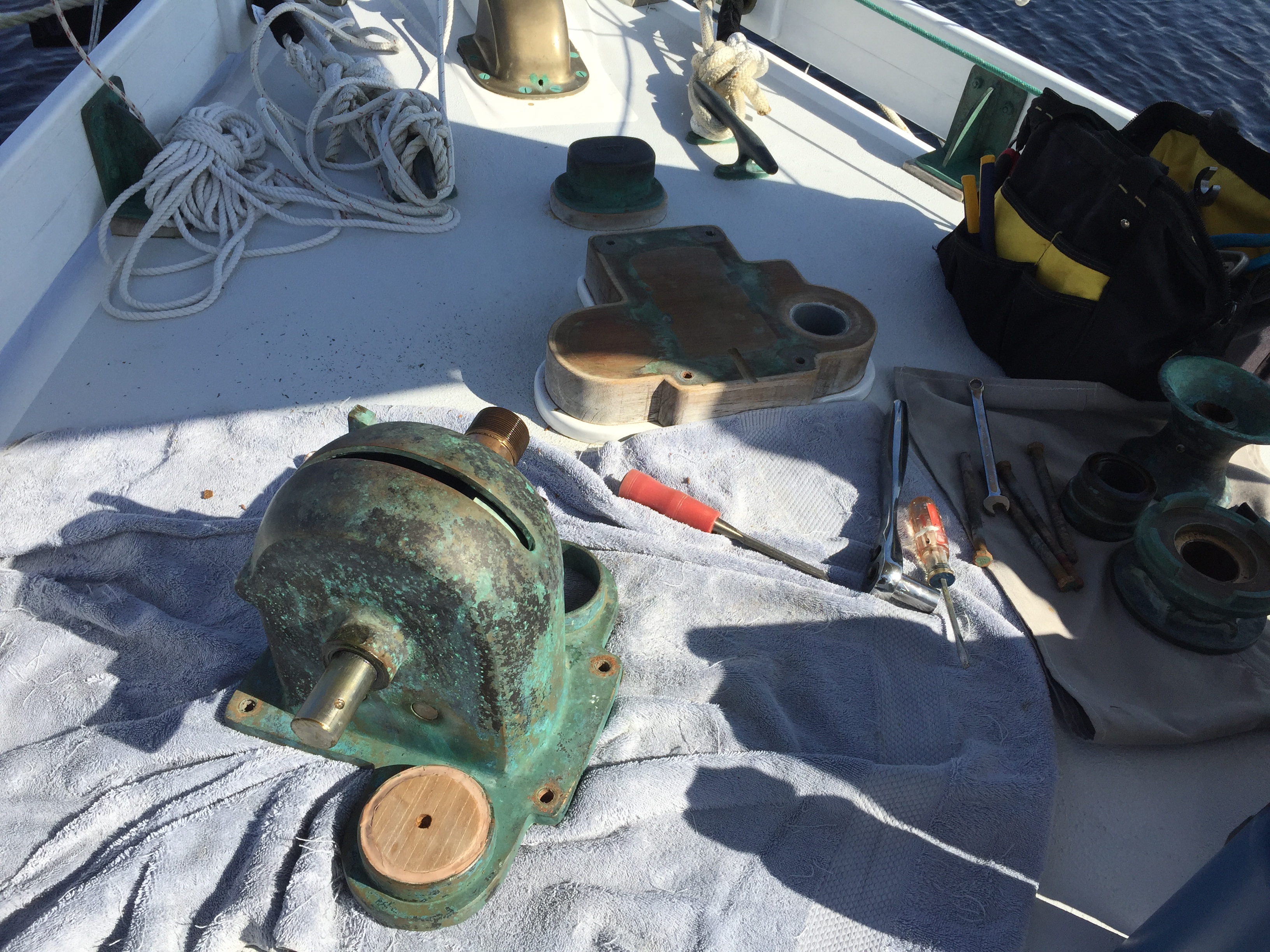 I removed the windlass from the FR and checked the fit with the one I am rebuilding. Slightly different hole pattern.