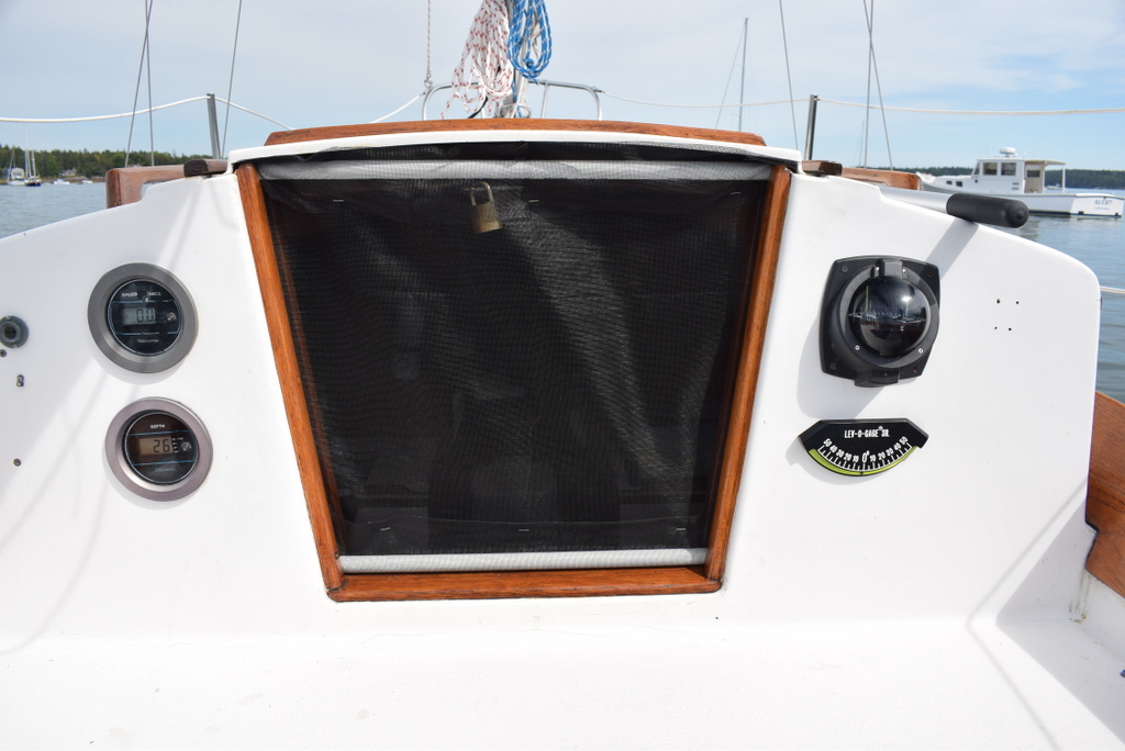 Companionway screen.JPG